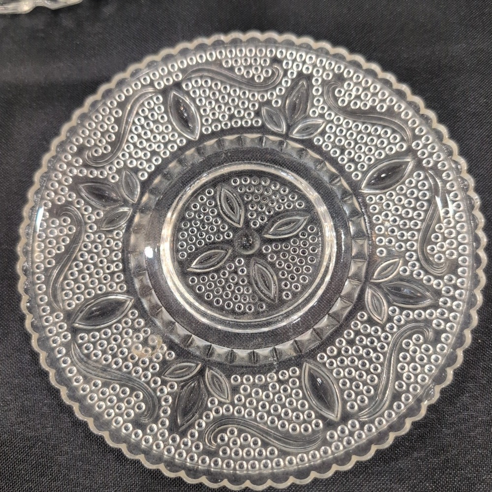 Vintage Clear Pressed Glass Plates Set of 3 Sunburst Diamond Point Floral - Picture 6 of 6
